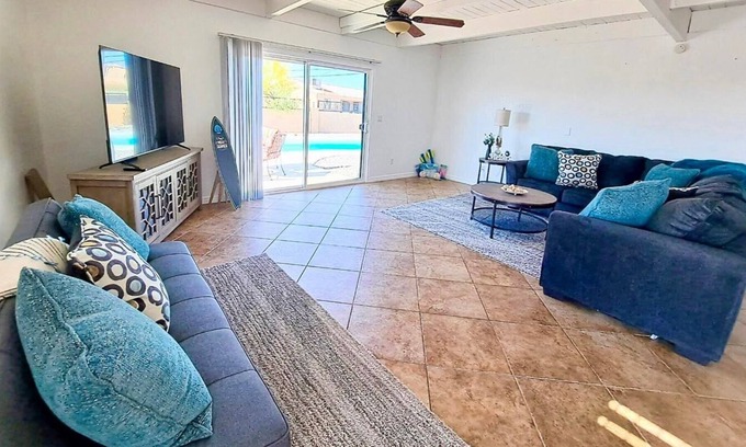 Lake Havasu City Casa | Barefoot Bungalow in the heart of Downtown Lake Havasu City