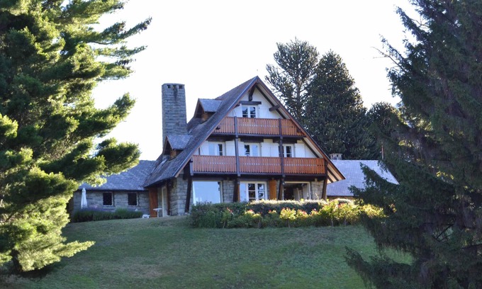 Nahuel Huapi Cama Y Desayuno | Bariloche Exclusive Lodge – Forest, Mountain and Lakeview