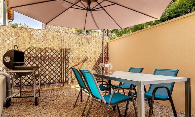 Assier Casa | Barn La Roca Masia - Les Tournesols, swimming pool, garden, 3 bedrooms 6/8 people