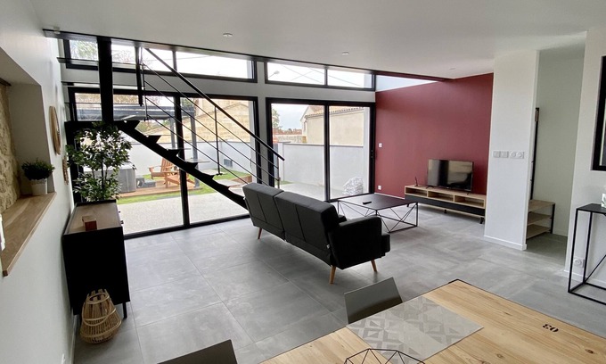 Saint-Andre-de-Cubzac Casa | barn with spa / love room