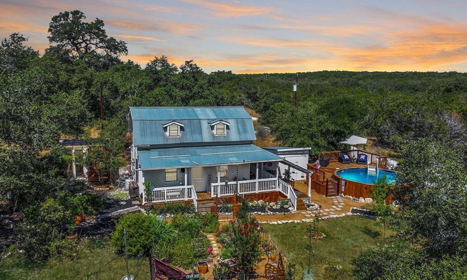 Spring Branch Casa | Barnhouse I Private pool,Hot tub, stargazing
