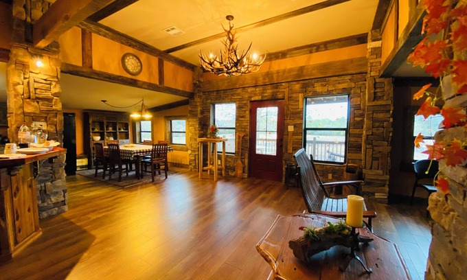 Jacksonville Casa | Barnhouse @ Whiskey Flats Ranch
