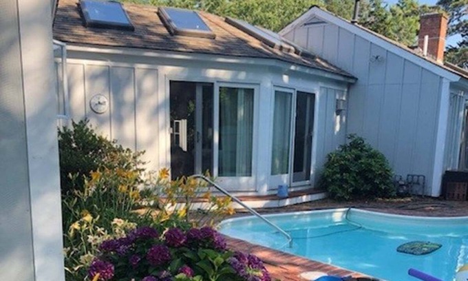 Barnstable Casa | Barnstable Beachfront Beauty, Heated Pool: 070-Ba