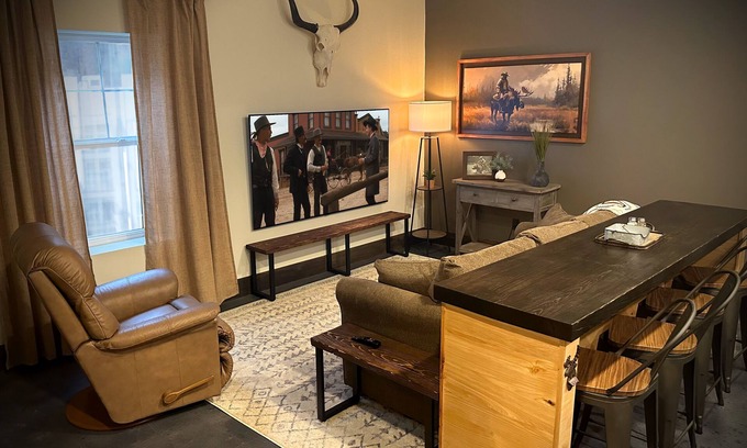 Laramie Apartamento | Barricade Bunkhouse: A Cozy Western Retreat in Laramie, Wyoming