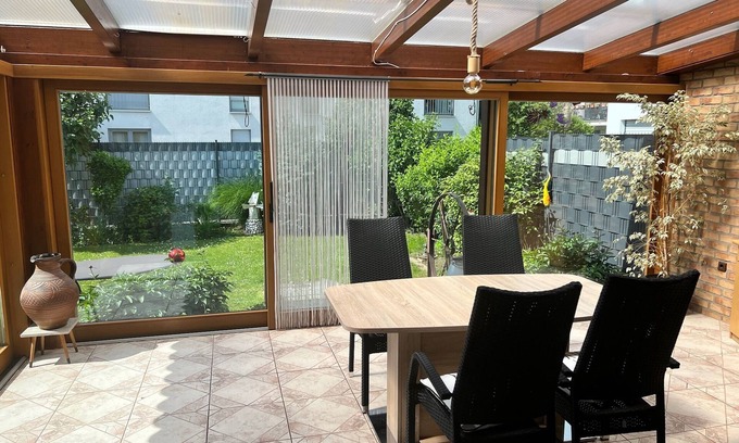 Rhein-Erft-Kreis District Casa | Barrier-free vacation home with garden near Cologne