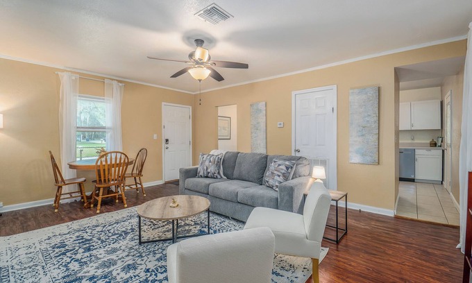 Bartow Casa | Bartow Oaks Oasis - Close to Downtown - Sleeps 7!