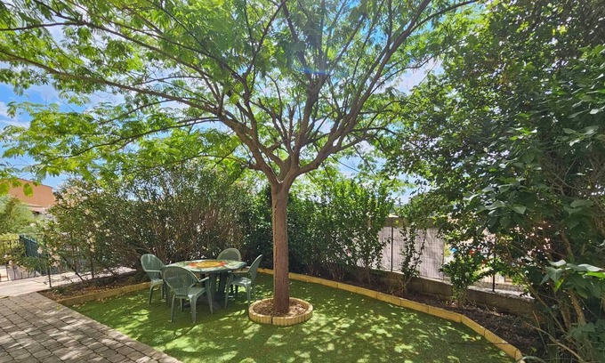 Velaux Casa | Bas de Villa "les Cigales" Avec Piscine Privée