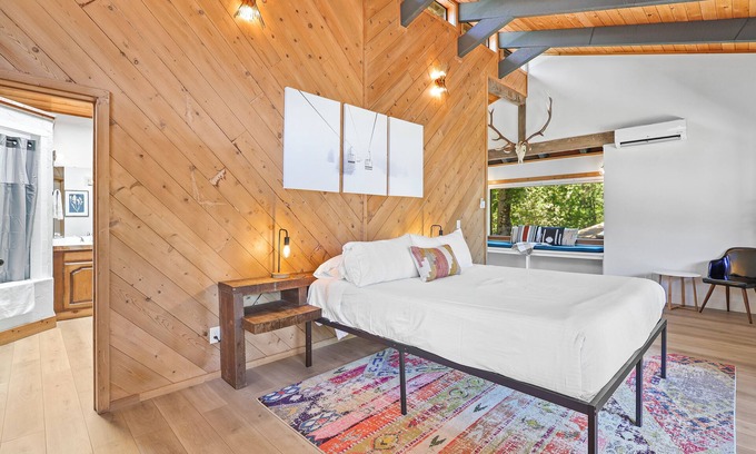 Mount Shasta Cabina | Basecamp Lodge - Cabin 2