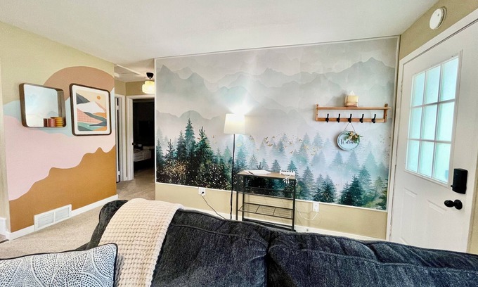 Rapid City Casa | Basecamp Retreat Mtn Vibes Near DT & Hwy 16