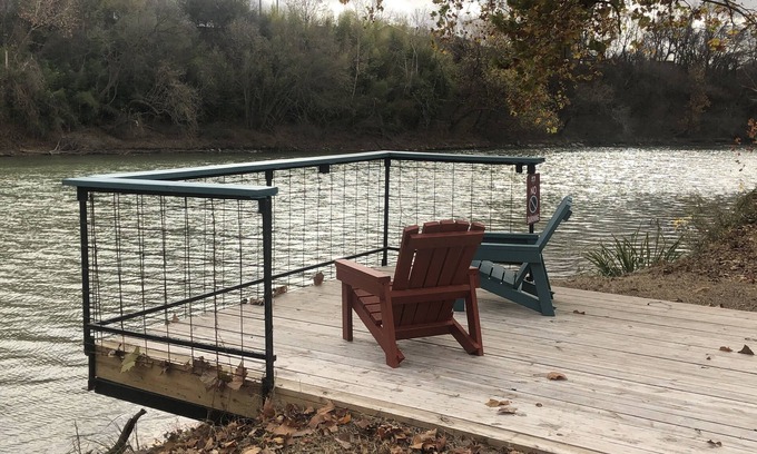 Bastrop Casa | Basin RV Resort Pool Apartment-Pet Free