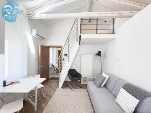Altipiano Est Apartamento | Basovizza 3 Angelica Tirabora Short Rent