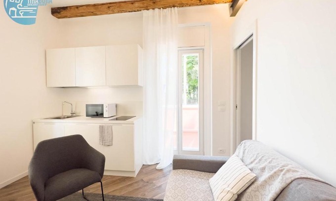Altipiano Est Apartamento | Basovizza 3 Chanel Tirabora Short Rent