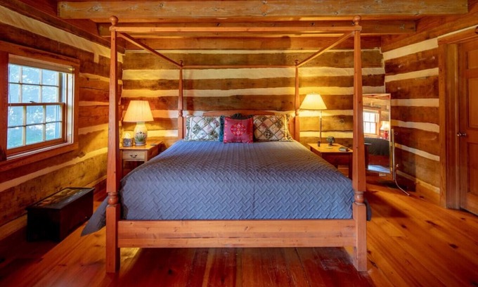 Luray Apartamento | Riverfront Cabin! Kayaks, Farm, Trail & Campfires