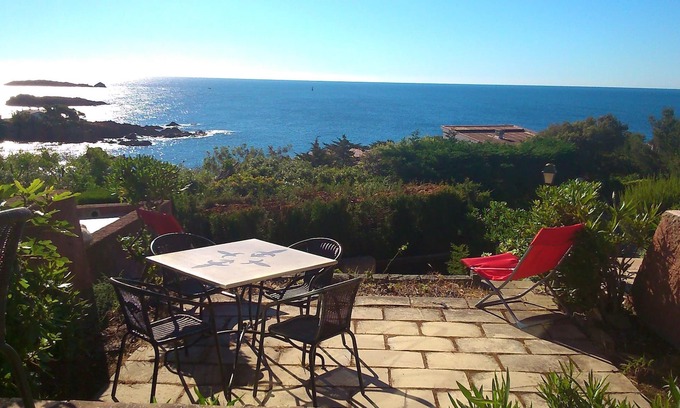 Saint-Raphael Villa | Bastidon mar 180 °, a los pies del Estérel, calas y playas de arena