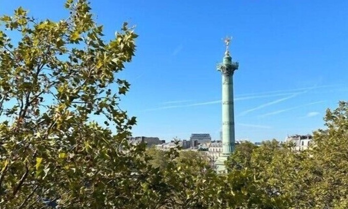 Bercy Apartamento | Bastille/Marais apartment with long balcony & AC