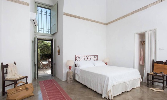 Casamassella Apartamento | Habitación Bastión entrada independiente con acceso al parque y piscina