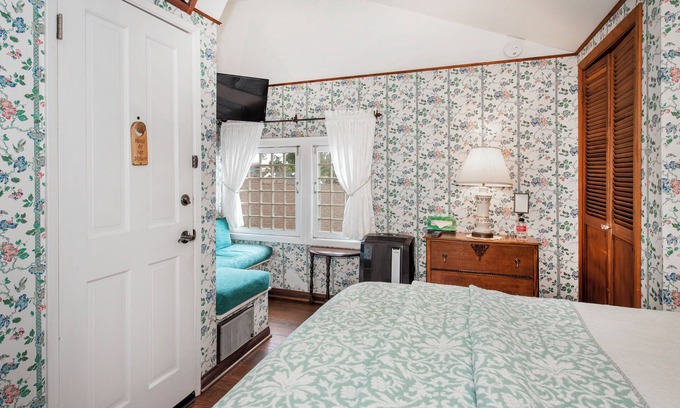 Oak Park Cama Y Desayuno | Bath Street Inn B & B