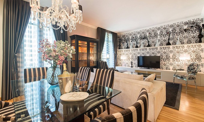 Eixample Apartamento | CITY CENTER Acogedor apartamento de lujo, cerca de Passeig de Gracia; Wifi gratuito de 300Mb