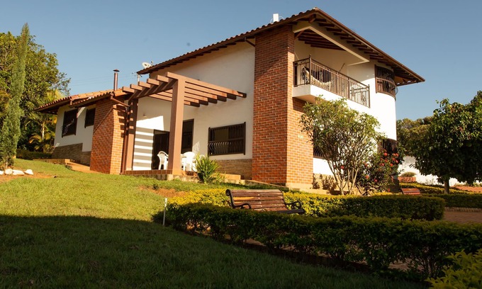 Barichara Casa | Casa Baviera Gold – Confort y encanto colonial en el corazón de Barichara