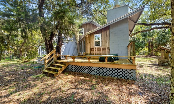 Cedar Key Casa | Bay Front A-Frame with Dock and Kayaks