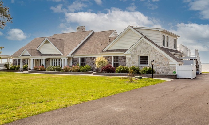 Old Landing Casa | BAY FRONT Rehoboth Beach Beach House w/ Boat Dock Sleeps 12