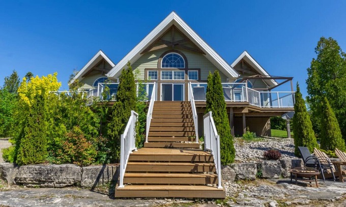 Tobermory Casa | Bay Shore Luxe - Luxury Lake Huron Waterfront