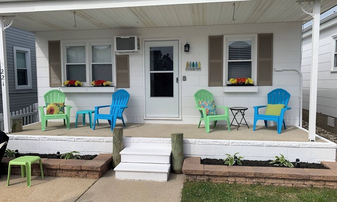 North Wildwood Casa | Bay Side Adorable 2 BR 1 Bath cottage