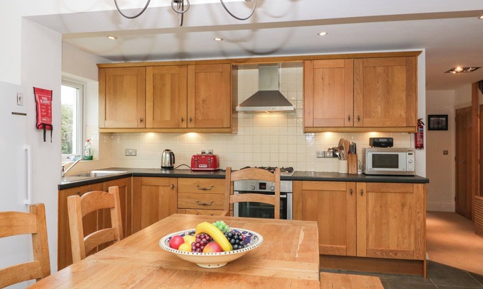 Flookburgh Casa | BAY VIEW COTTAGE, family friendly, with open fire in Flookburgh