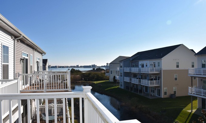 West Ocean City Casa | * RESERVAS PARA 2020 * OC OCCIDENTAL * ESPACIOSO 3 BD / 4 BA * VISTA DE LA BAHÍA * PISCINA * PERRO AMIGABLE *