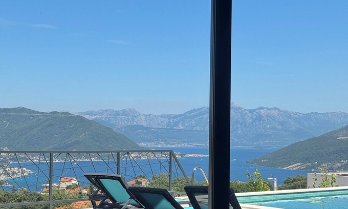 Grahovo Apartamento | Bay View Village - Villa Eléanore 2