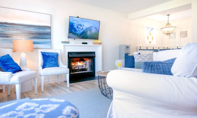Shady Side Casa | Bay views with kayaks, bikes, fire pit, crabbing and more