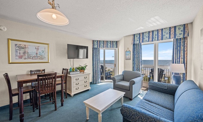 Crescent Beach Condominio | Bay Watch 333-2BR/2BA Oceanfront Condo in North Myrtle Beach