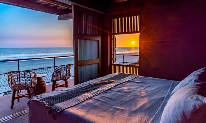 Barra de Colotepec Casa | Bayam – Casa frente al mar con piscina y chef