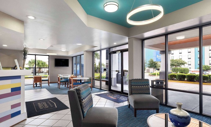 Tillmans Corner Hotel | Baymont by Wyndham Mobile/Tillmans Corner