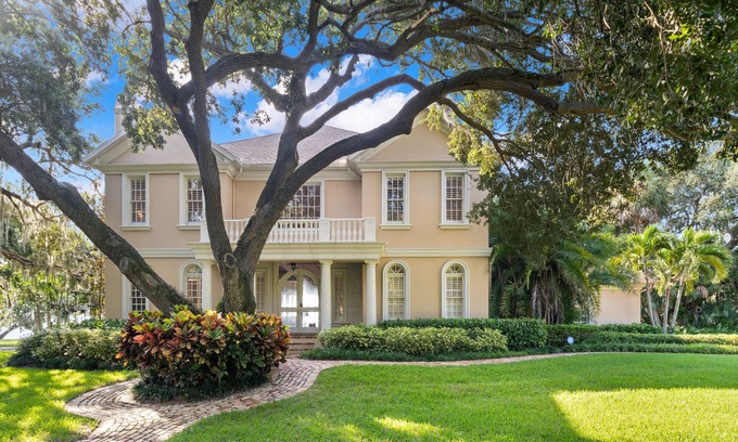 Ballast Point Casa | Bayshore Breeze! Private gated waterfront home in south Tampa.