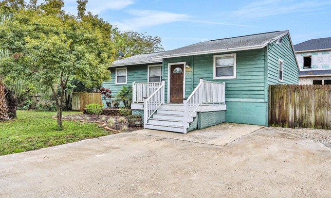 Ballast Point Casa | Bayshore Bungalow