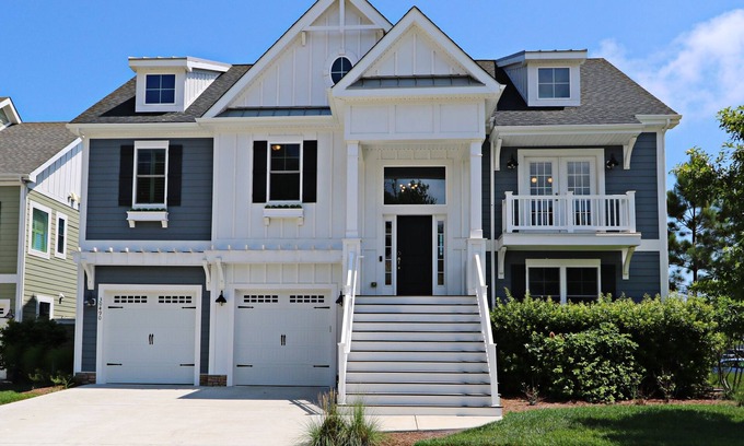 Bayside Casa | Bayside Beach House with Views of Magnolia Tree and Beyond