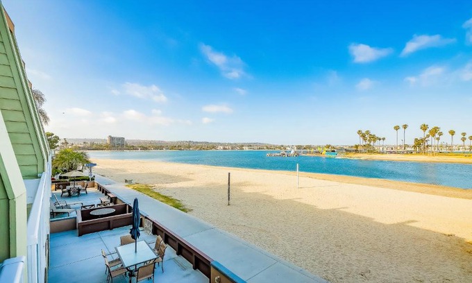 Mission Beach Hotel | Bayside Breeze