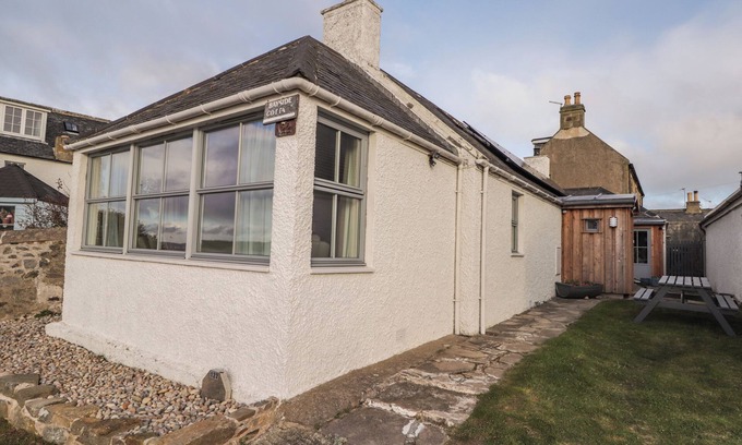 Findhorn Cabaña | BAYSIDE COTTAGE, family friendly, country holiday cottage in Findhorn