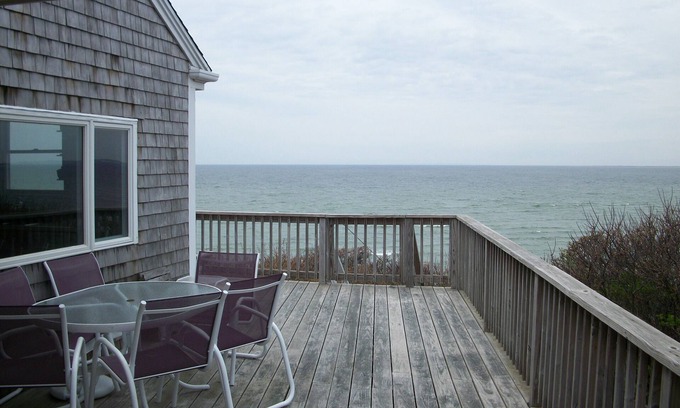 North Truro Casa | Bayside Home con escalera privada a la playa