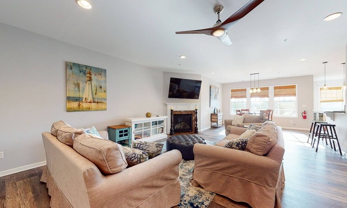 Sun Ridge Condominio | Bayside Resort condo - fireplace, central AC & private W/D - pools, gym & golf