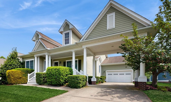 Sun Ridge Casa | Bayside Resort house with pool, lakefront, golf on-site, & tennis court