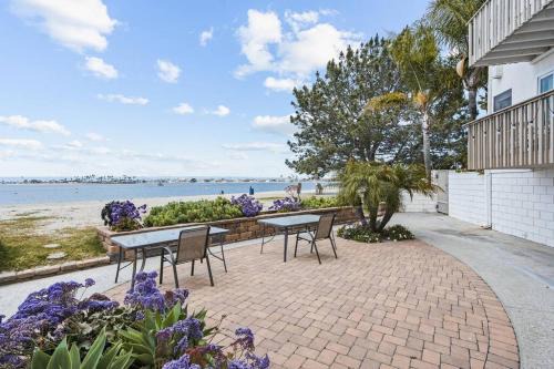 Crown Point Apartamento | Bayside Villa -2BR Beachfront FREE parking