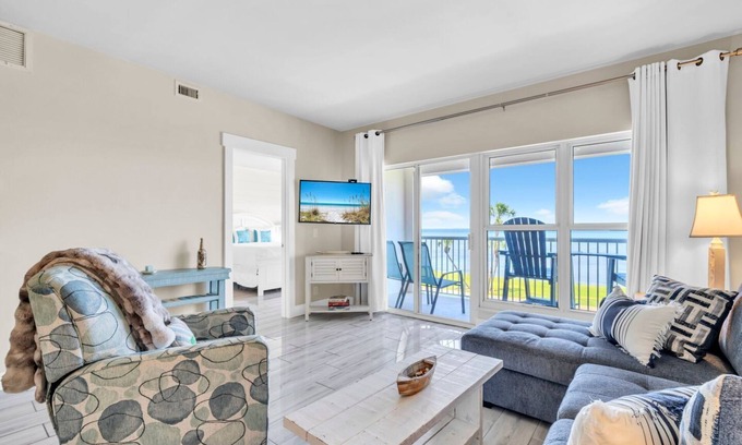 Miramar Beach Condominio | BayviewBliss-Sandestin® 2BR/2BA-Bay Views + Golf Cart!