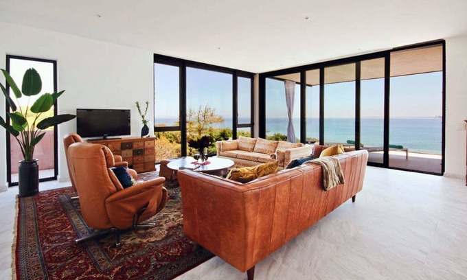 Gordon's Bay Casa | BAYWATCH'S APARTMENT