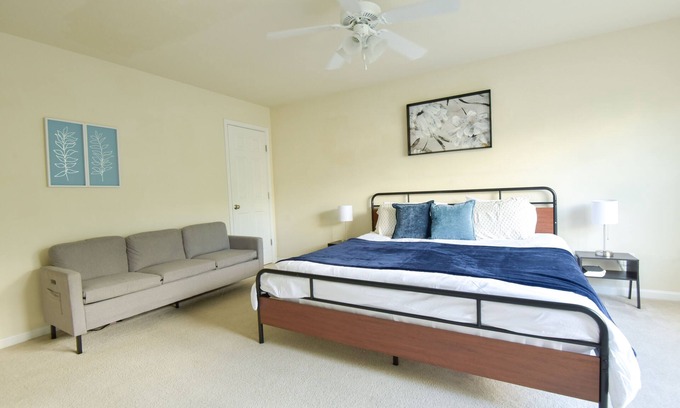 Charlottesville Casa | BBQ Grill, Fire-pit, 10 mins 2 downtown, 5 min UVA