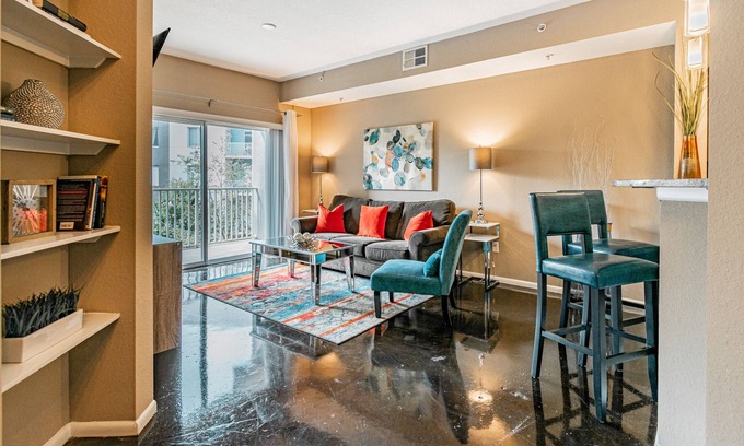 Historic Ybor Apartamento | BC-324: Channelside Luxury Apartment