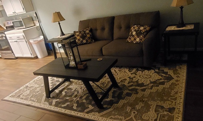 Salinas Casa | Be Our Guest for 10 at Simply a Spacious Stay