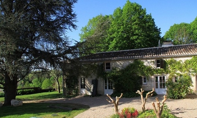 Port-Sainte-Foy-et-Ponchapt Casa | Granja de lujo apartamento rural, situado en un tranquilo y bello con el viñedo