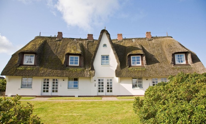 Wenningstedt-Braderup Apartamento | Beachfront 3-room maisonette apartment with approx.
